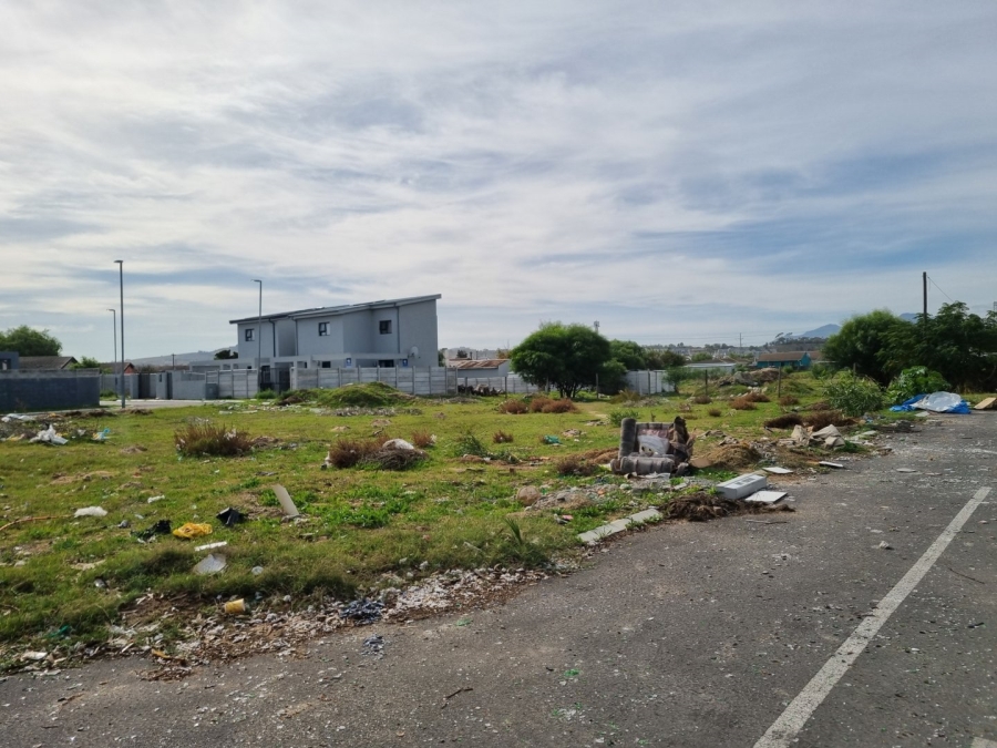  Bedroom Property for Sale in Devon Park Western Cape